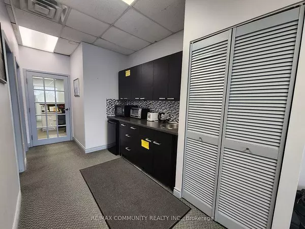 Ajax, ON L1S 2E2,375 Finley AVE #203
