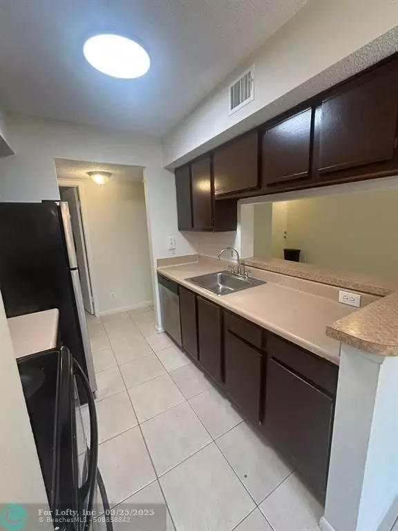 Tamarac, FL 33319,5760 Rock Island Rd #327