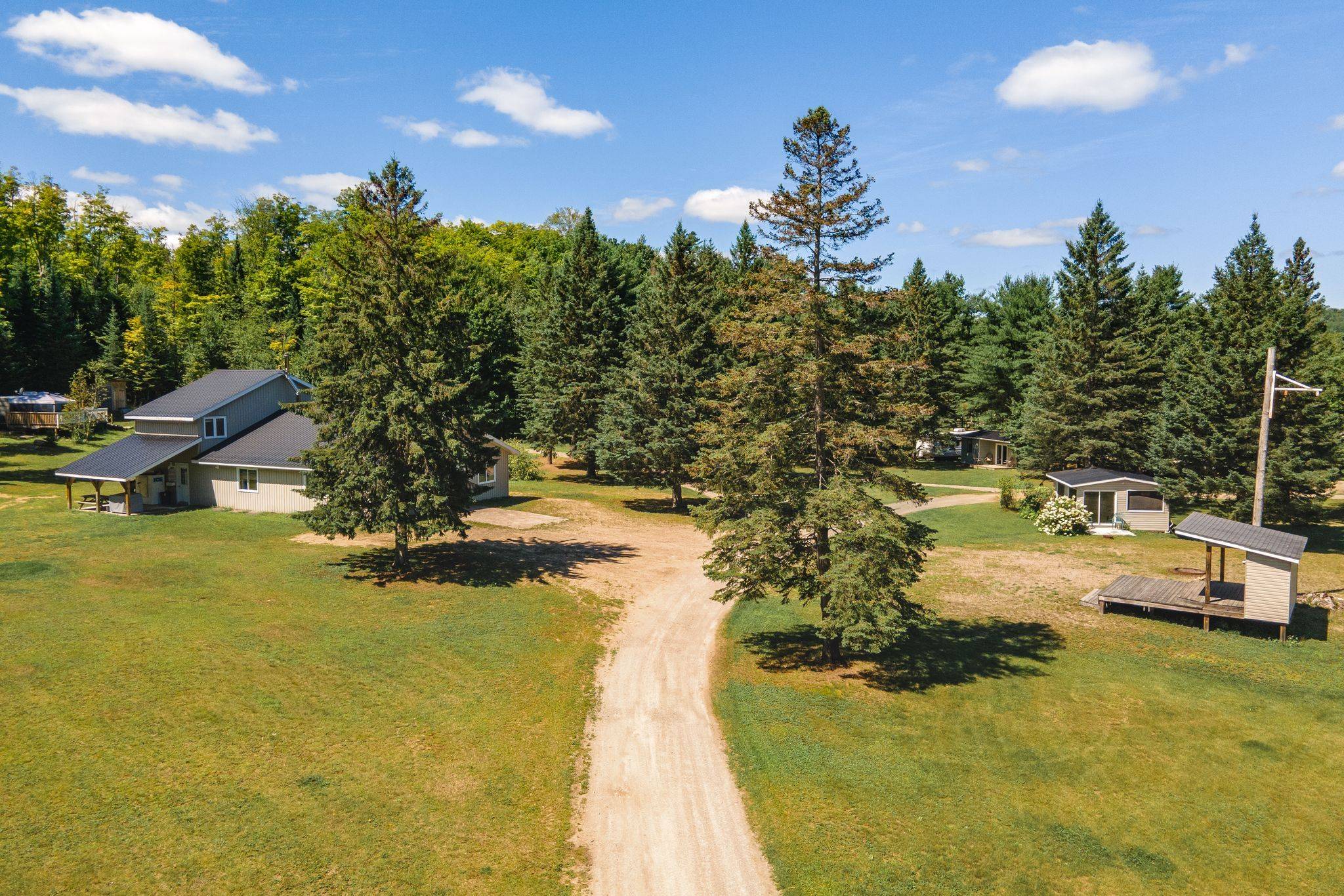 Addington Highlands, ON K0H 1L0,5617 Weslemkoon Lake RD