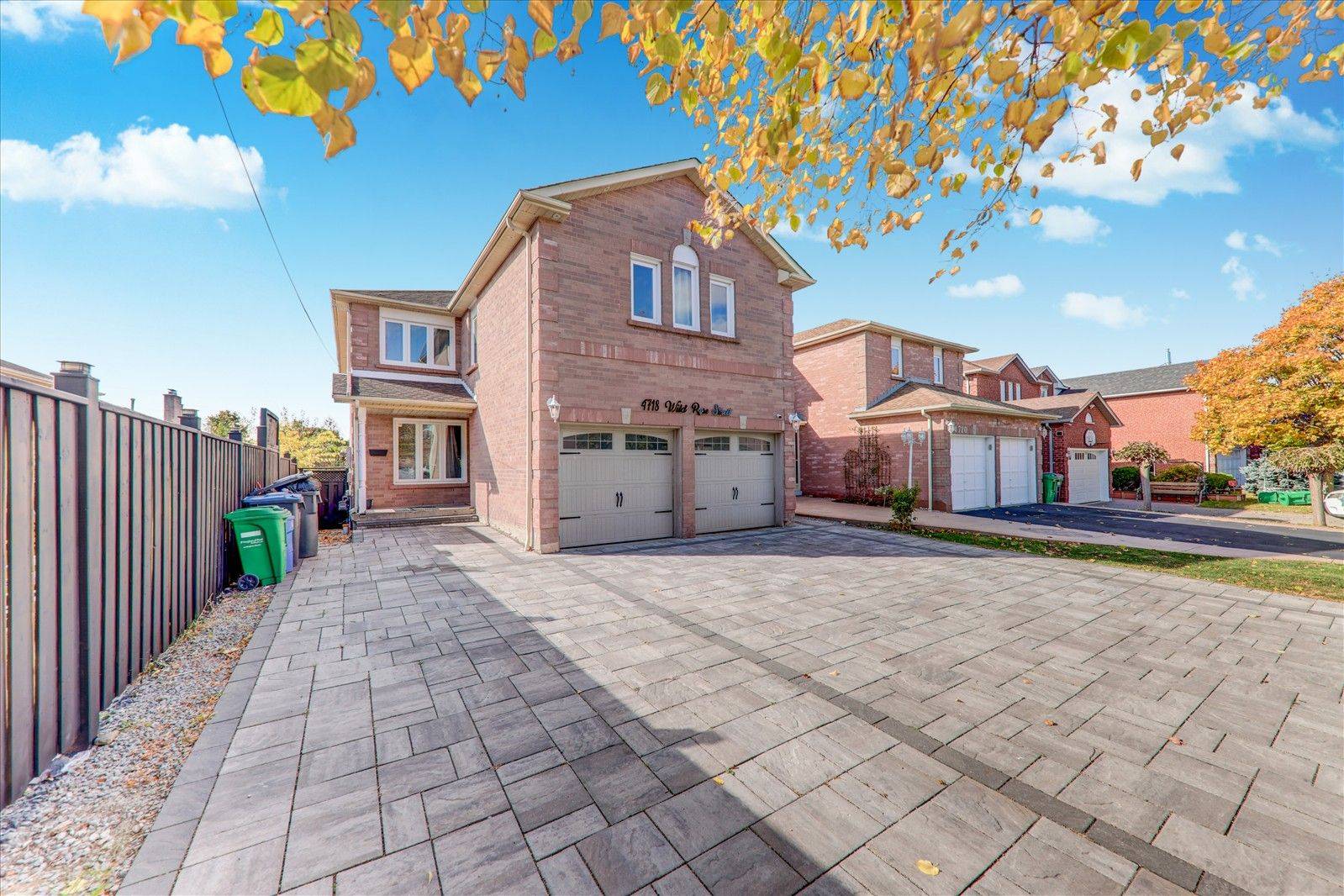 Mississauga, ON L5M 5H3,4718 Wild Rose ST