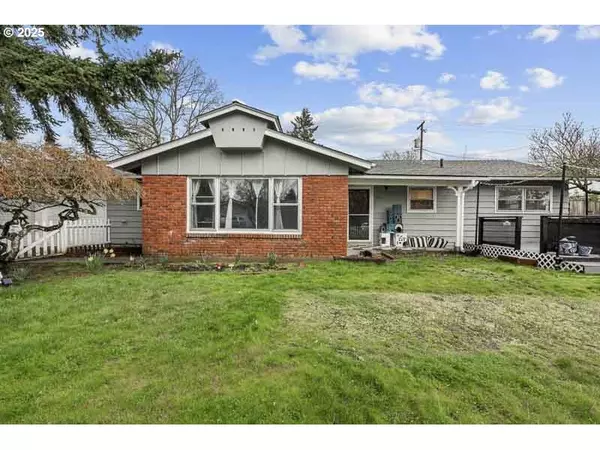Keizer, OR 97303,811 NE IVY WAY