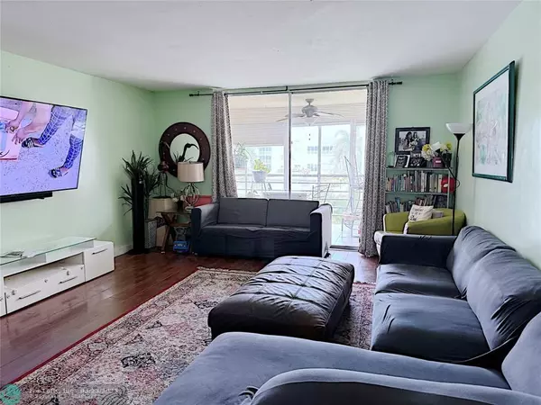 Dania Beach, FL 33004,325 SE 11 TE #205