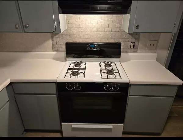 Shreveport, LA 71106,742 W 69th Street