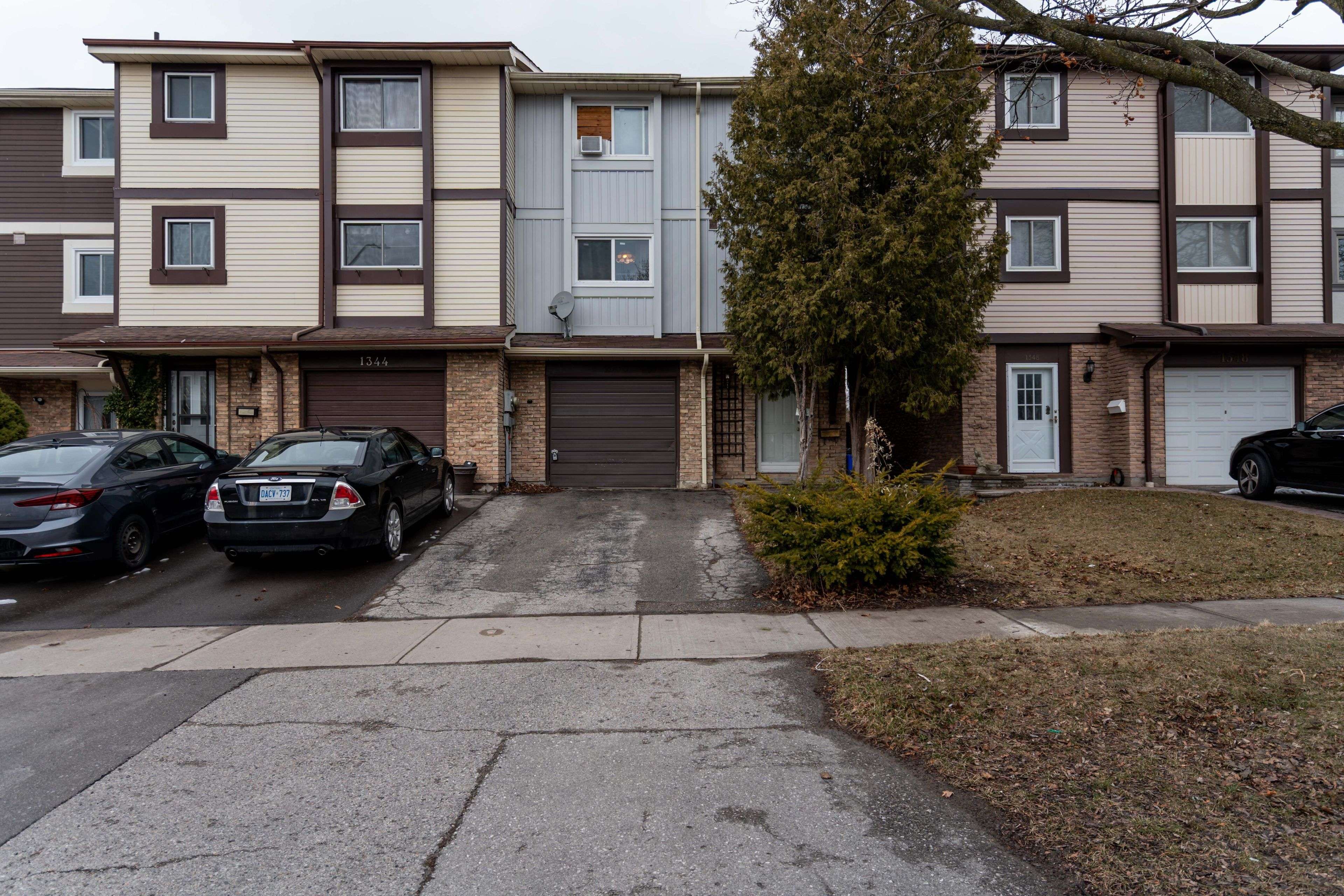 1346 Brands CT, Pickering, ON L1V 2V4