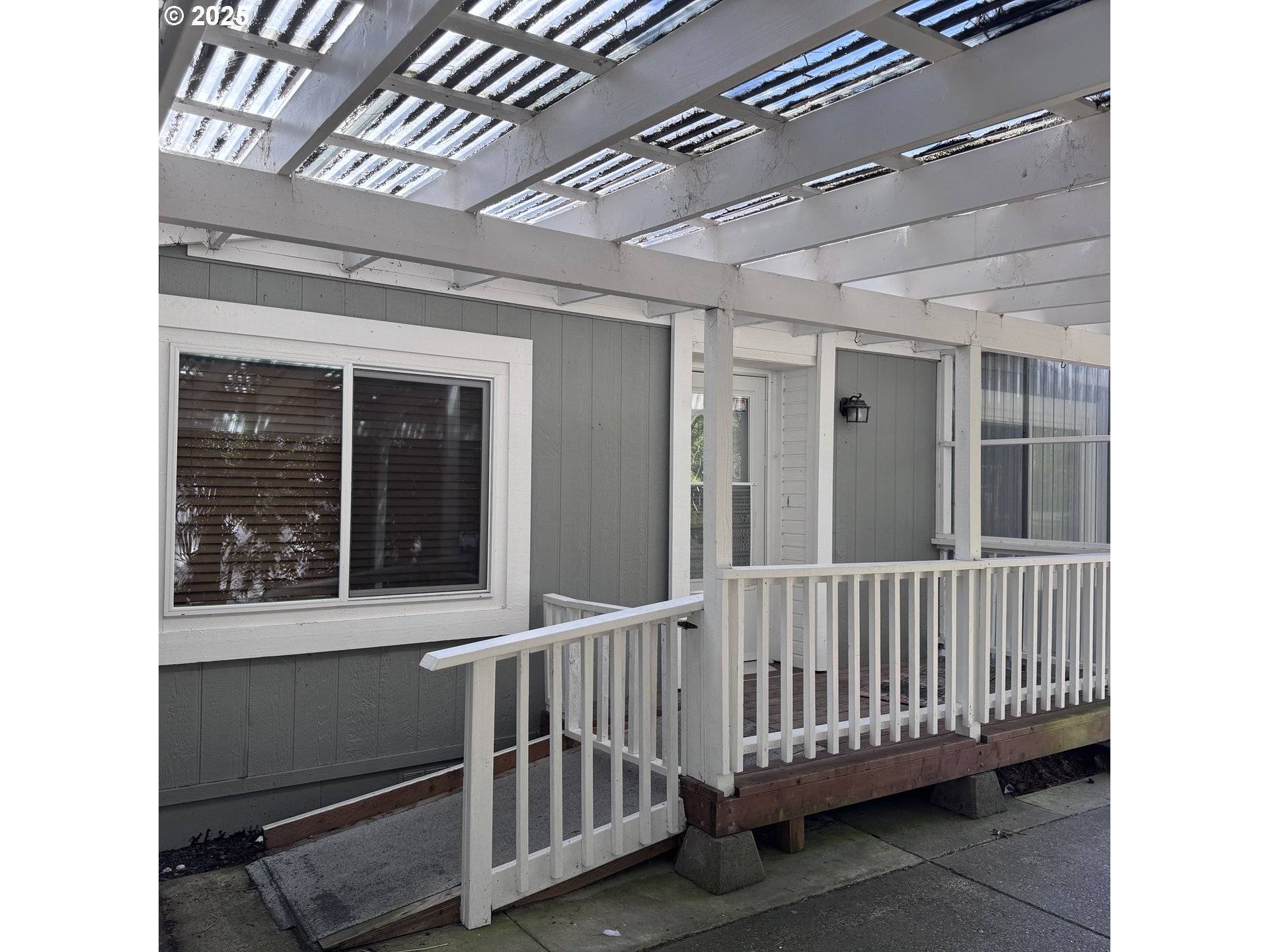 Florence, OR 97439,1601 RHODODENDRON DR #695