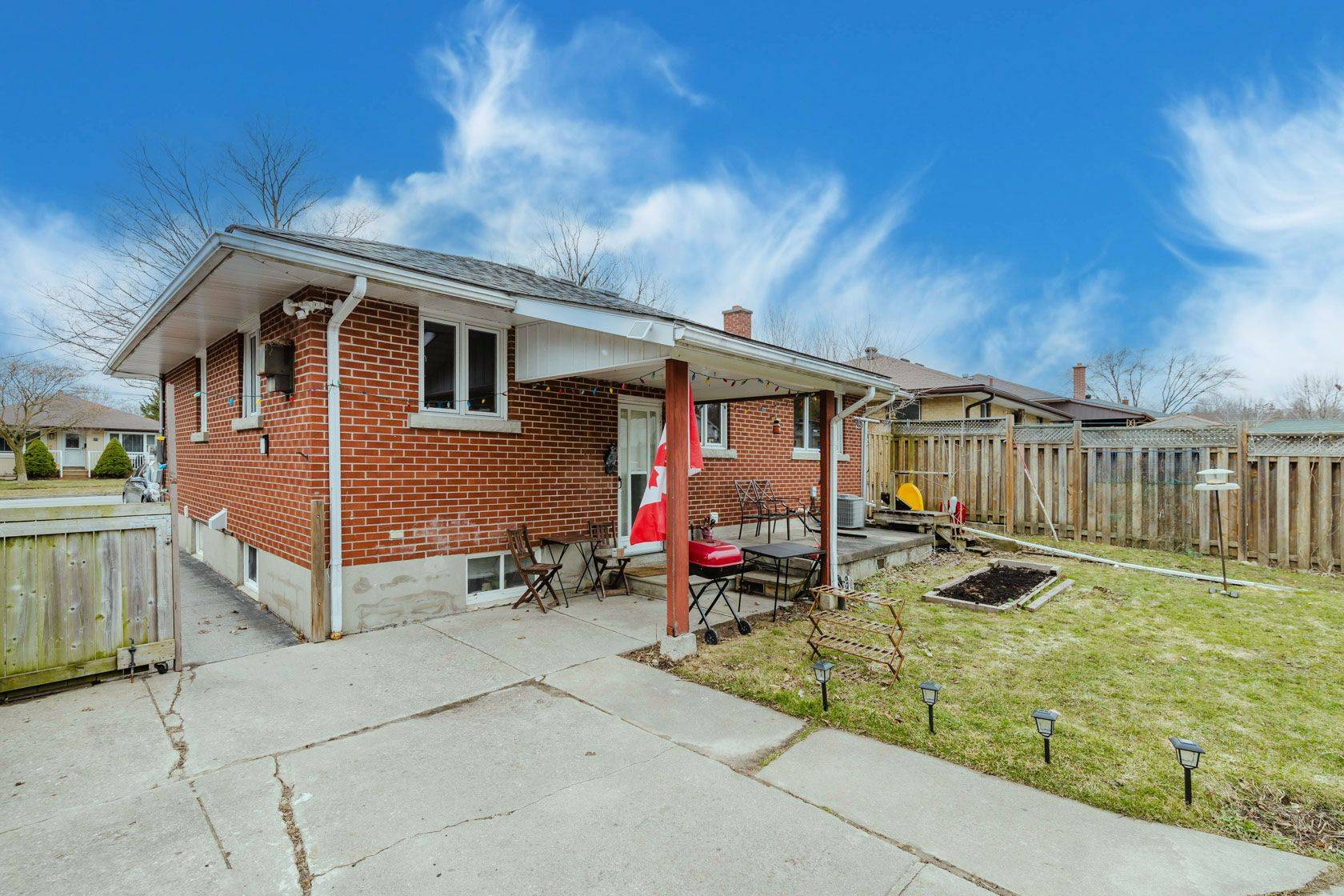Guelph, ON N1E 4M1,9 Calgary AVE
