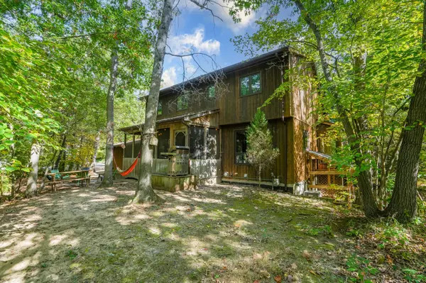 Lambton Shores, ON N0M 1T0,10207 Pinetree DR