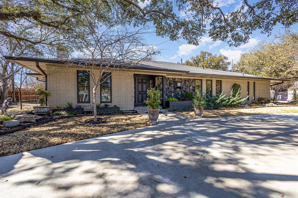 Dallas, TX 75214,5017 Abrams Road