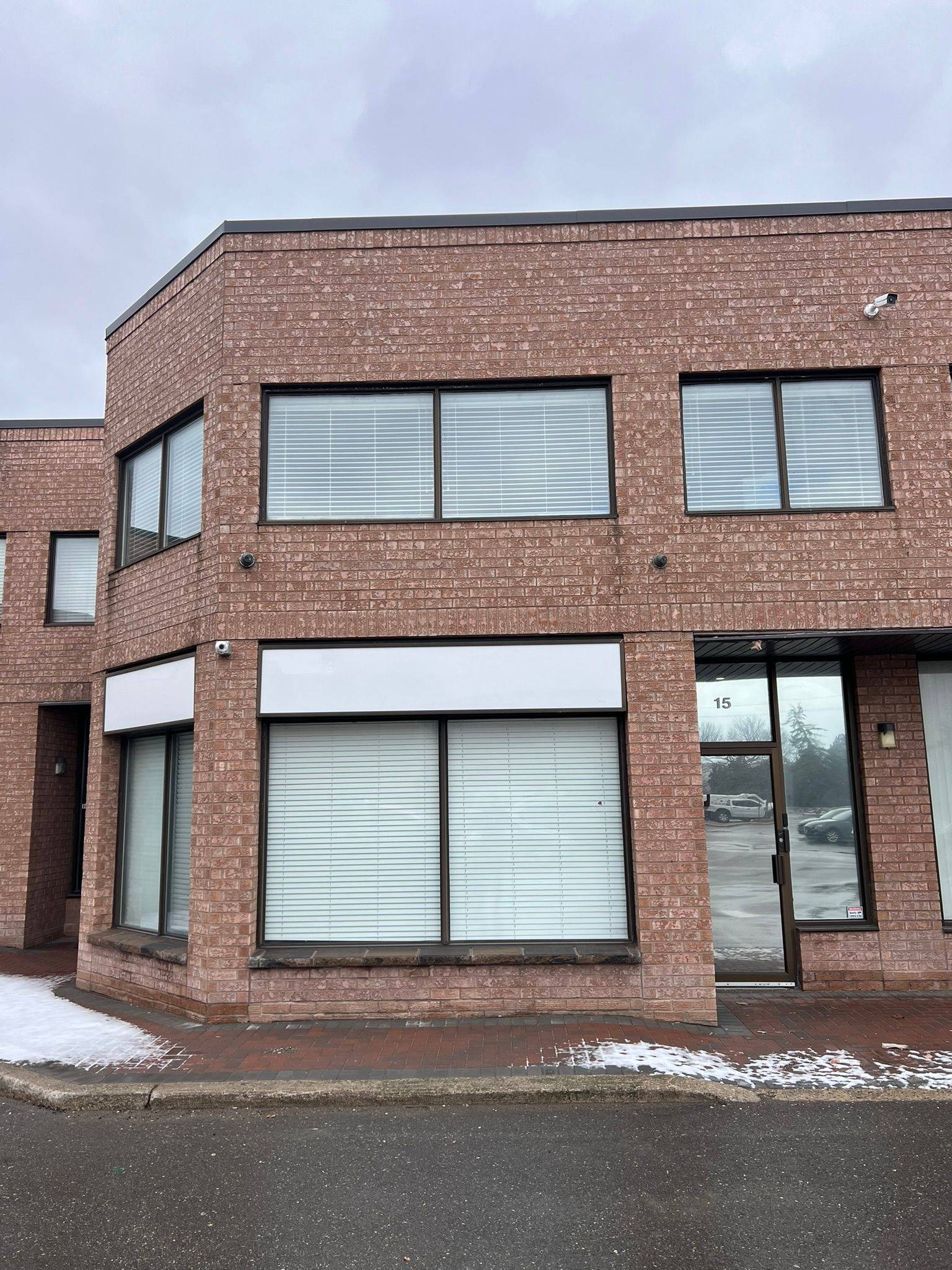 21 Kenview BLVD, Brampton, ON L6T 5G7