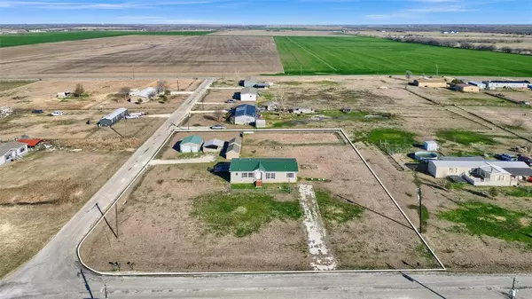 125 Terri Drive,  Collinsville,  TX 76233