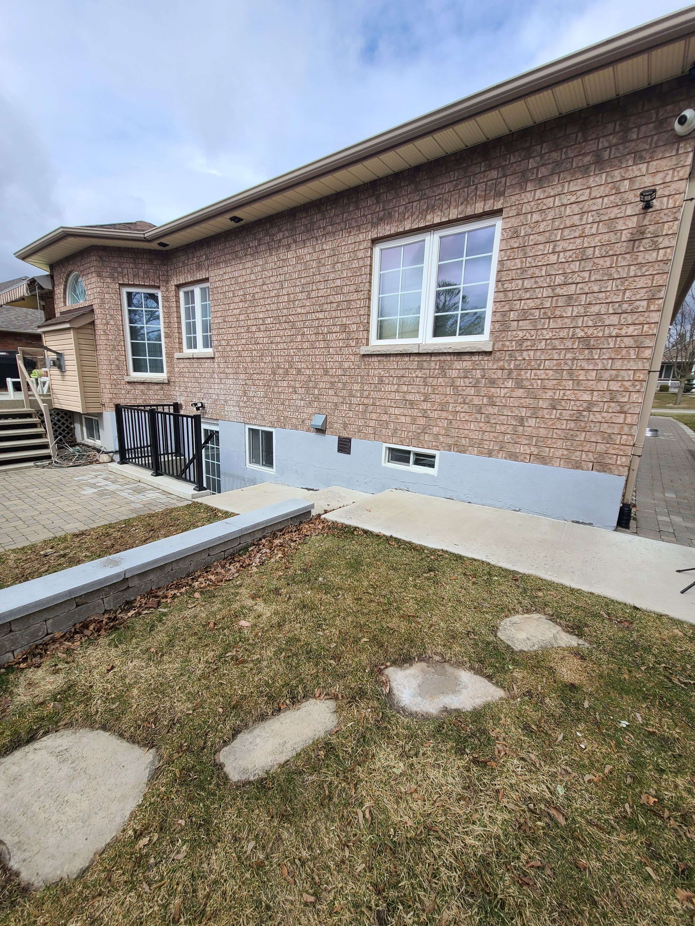 Oshawa, ON L1K 2M2,907 Oberland DR #Bsmnt