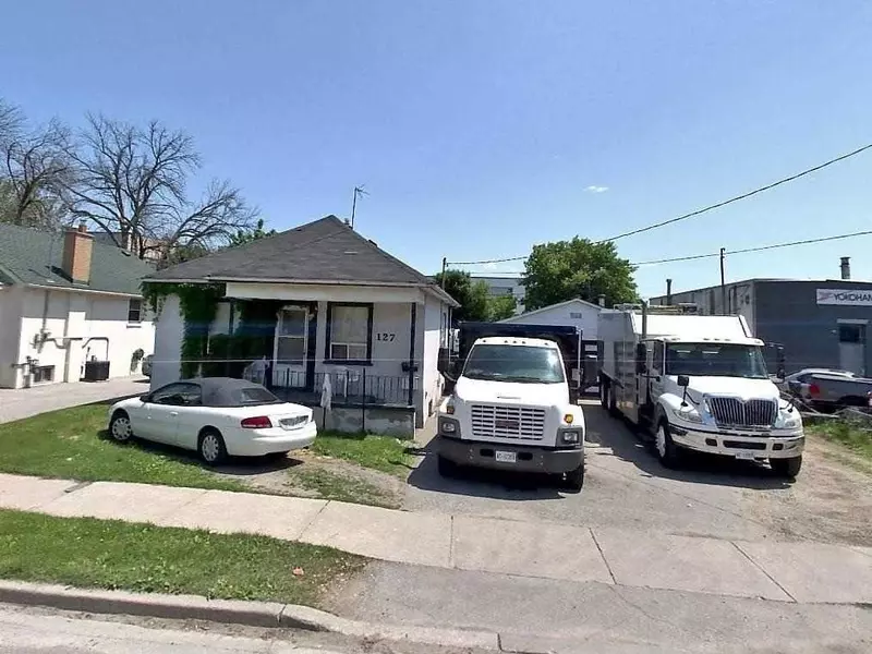 127 Thirtieth ST, Toronto W06, ON M8W 3C3