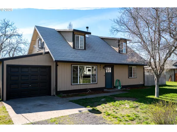 620 5TH AVE, Dallesport, WA 98617