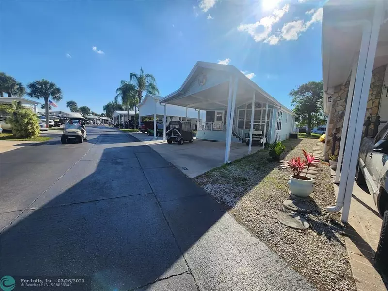 5263 SE 66th Ave, Okeechobee, FL 34974