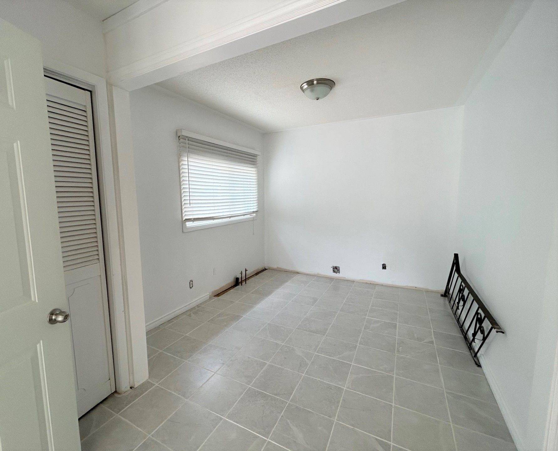 Kawartha Lakes, ON K0M 2T0,76 King ST