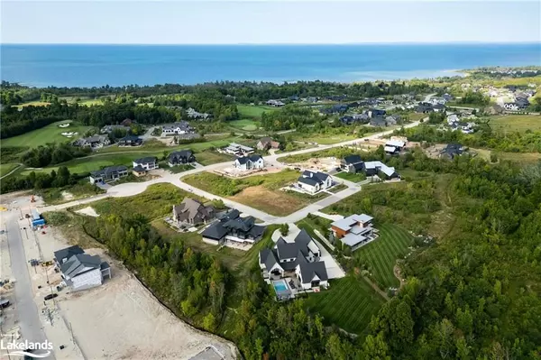 Blue Mountains, ON N0H 1J0,121 MARYWARD CRES