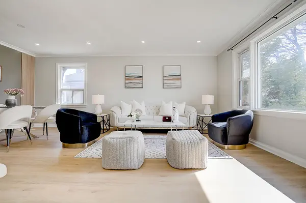 Toronto E04, ON M1R 2M9,8 Bellvare CRES