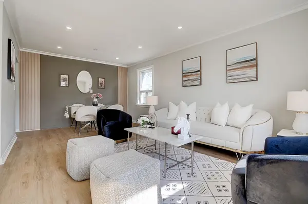 Toronto E04, ON M1R 2M9,8 Bellvare CRES