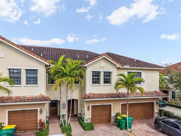 Tamarac, FL 33319,5979 NW 56th PL #5979