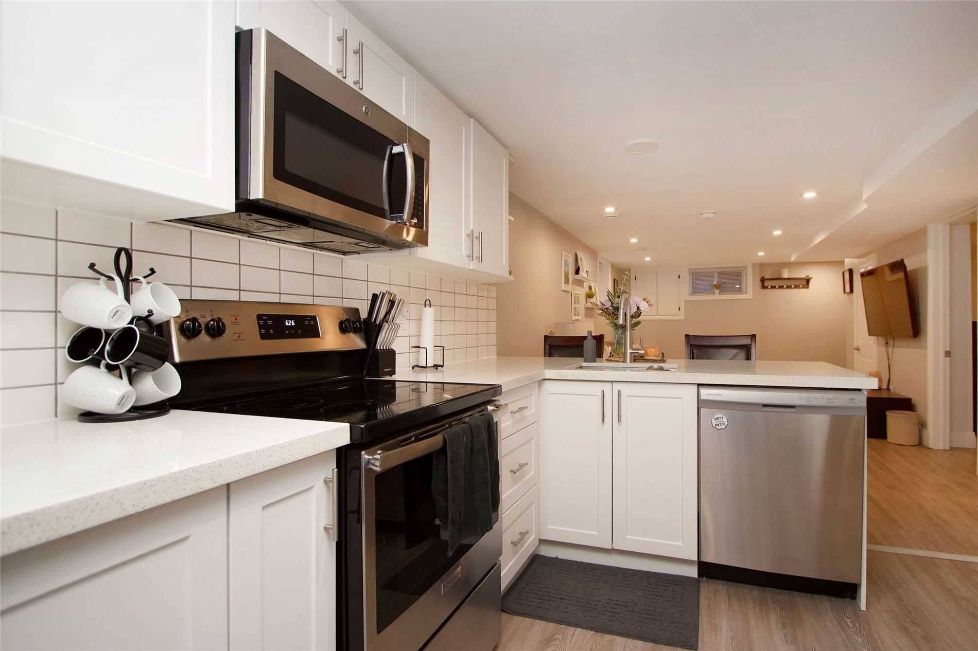 Oshawa, ON L1H 5M1,1154 Ritson RD S #Lower