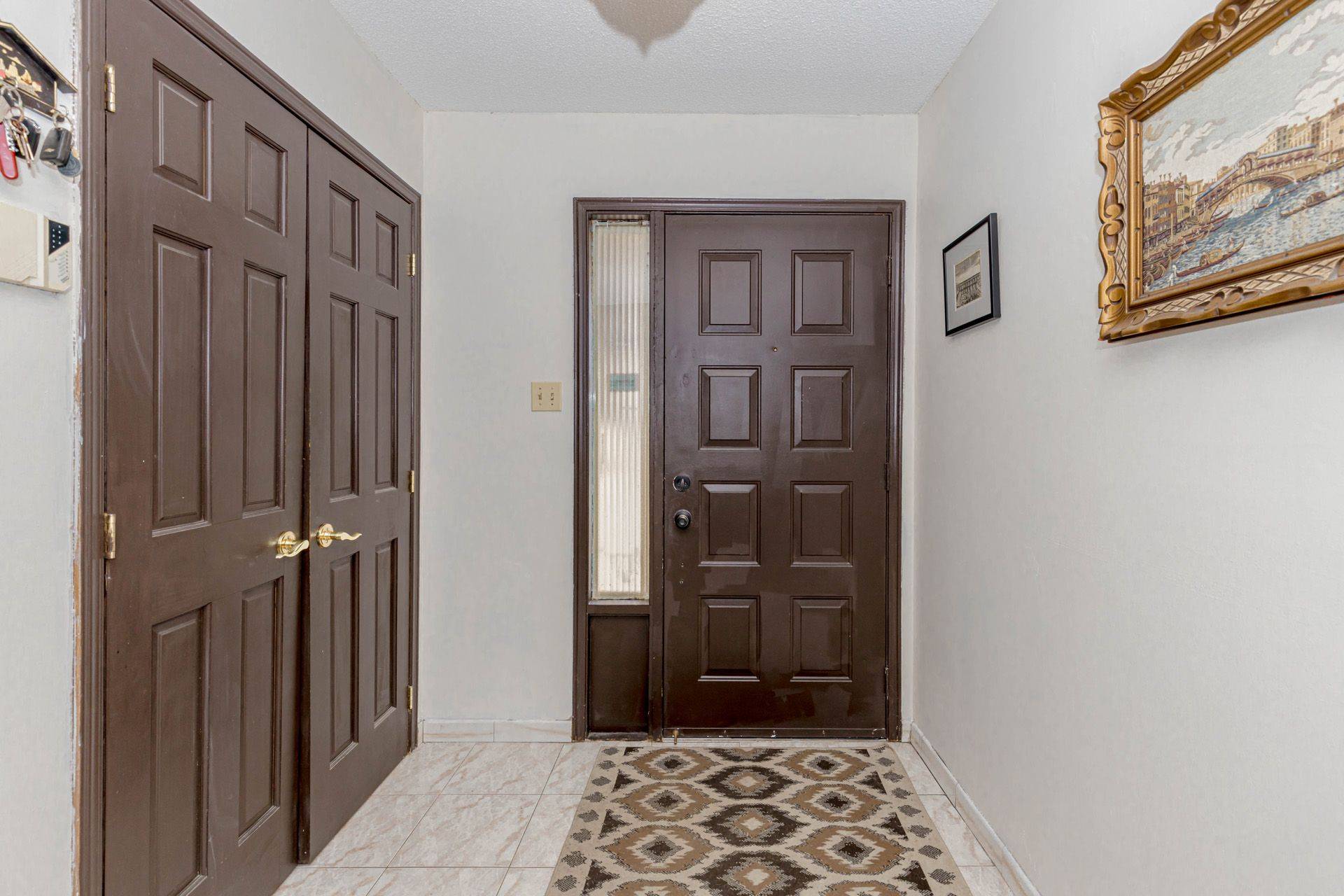 Mississauga, ON L5L 4T9,3548 Loyalist DR