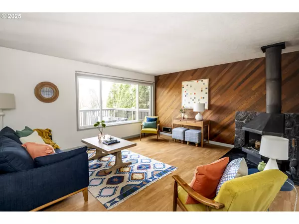 Portland, OR 97219,7436 SW 17TH DR