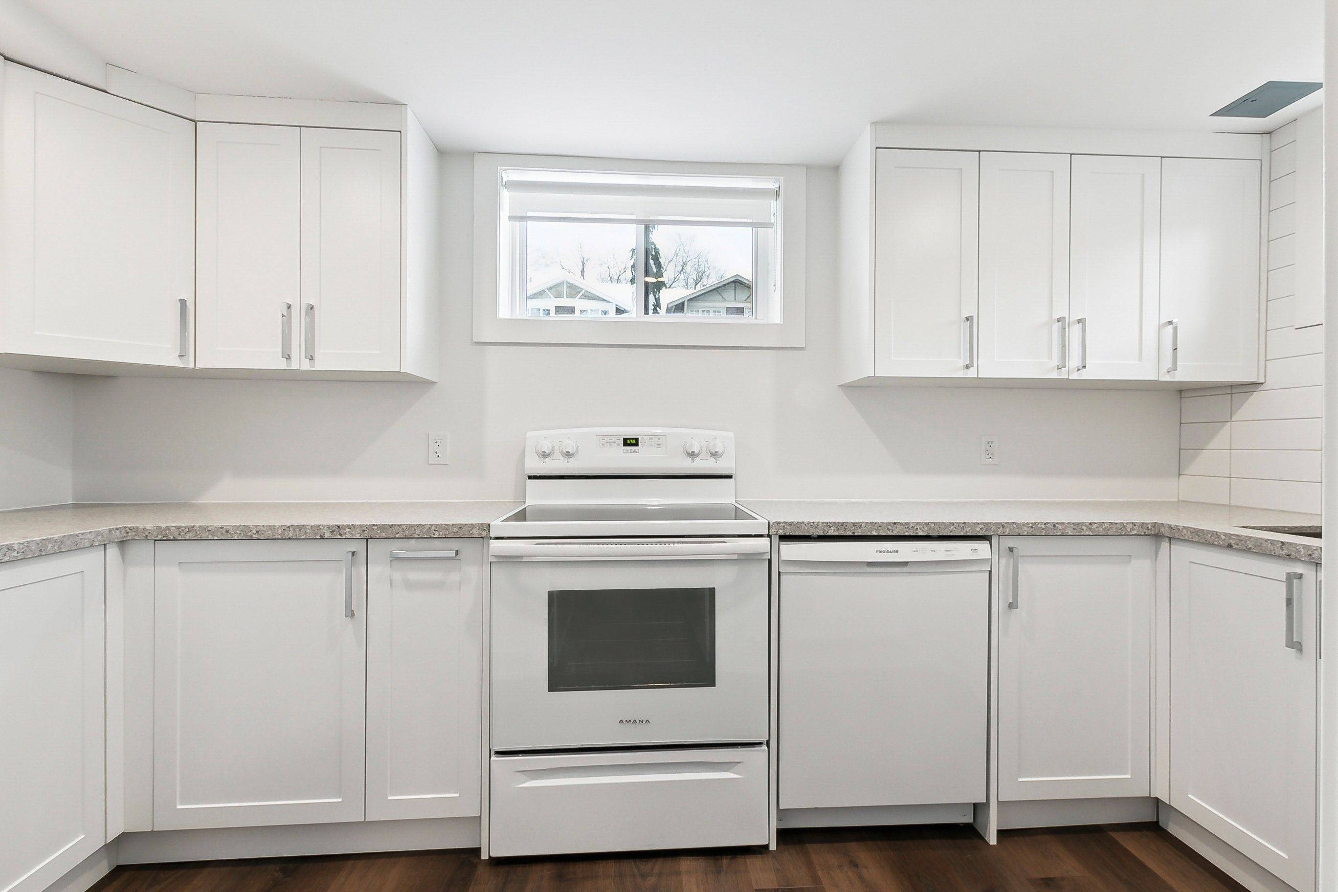 Toronto E02, ON M4L 3G5,74 Highcroft RD #Lower Front