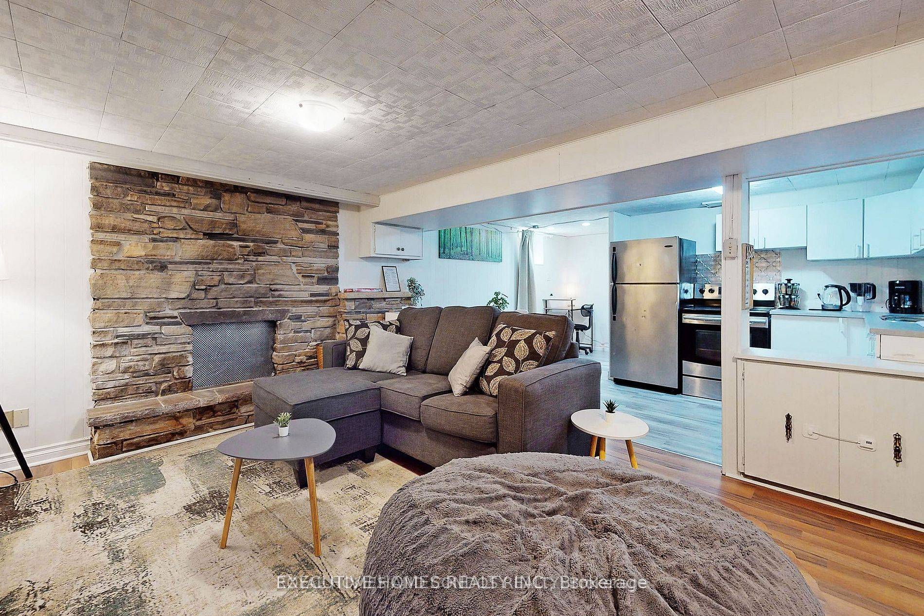 Burlington, ON L7R 1Y6,2221 Ghent AVE #BASEMENT