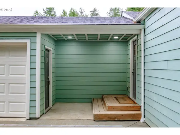 89314 SHORE CREST DR, Florence, OR 97439