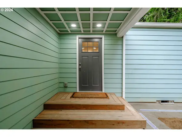 89314 SHORE CREST DR, Florence, OR 97439