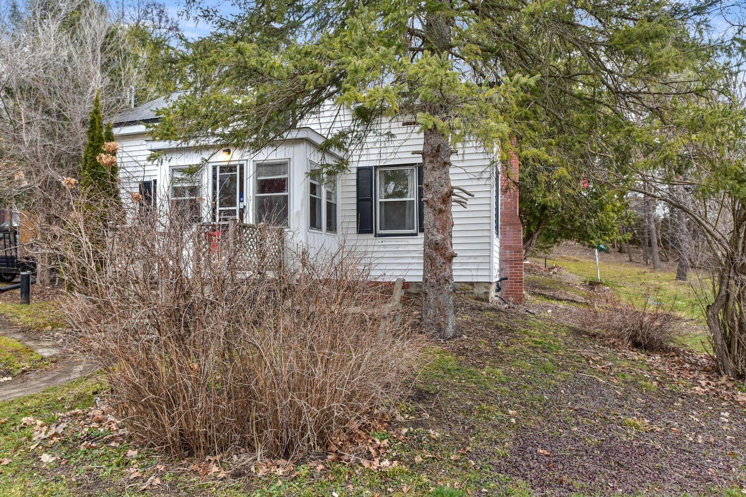 Elizabethtown-kitley, ON K0E 1M0,15 Perth ST