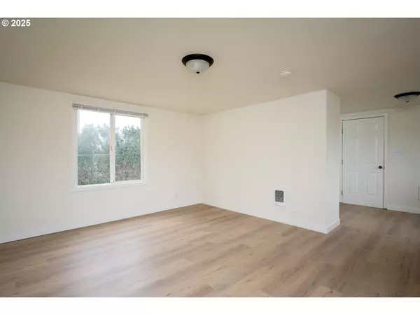 Portland, OR 97230,34 NE 192ND AVE