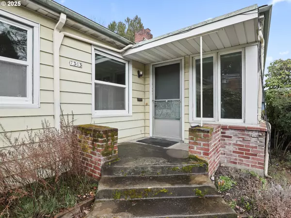 Portland, OR 97215,7303/7305 SE MADISON ST