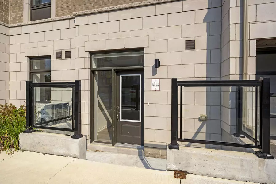 60 Halliford PL #701, Brampton, ON L6P 4R1
