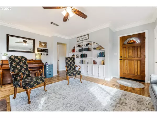 Newberg, OR 97132,803 N ELLIOTT RD