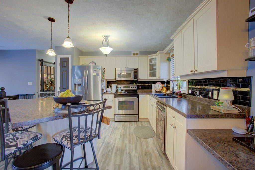 Saugeen Shores, ON N0H 2C1,502 Buckby LN