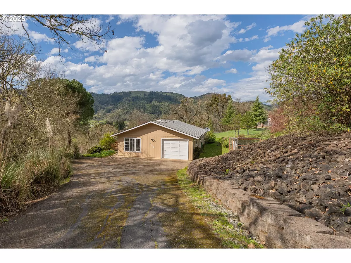 Myrtle Creek, OR 97457,373 WOOD CREST DR
