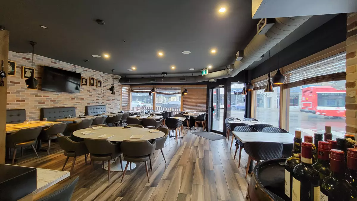 Toronto C04, ON M4N 2N1,3443 Yonge ST