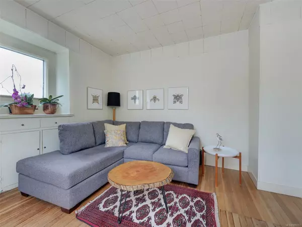 Esquimalt, BC V9A 5H9,1377 Lyall St