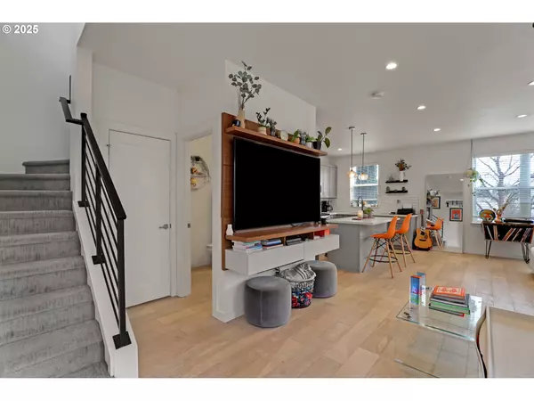 Portland, OR 97214,2813 SE HAWTHORNE BLVD #5