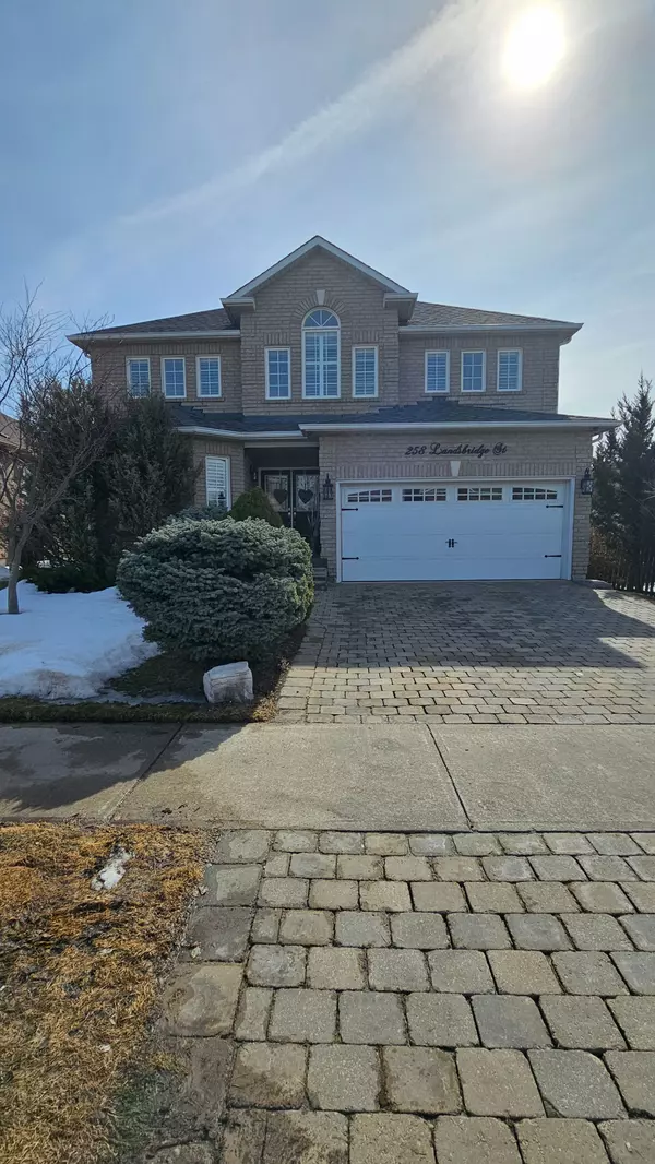Caledon, ON L7E 1W8,258 Landsbridge ST