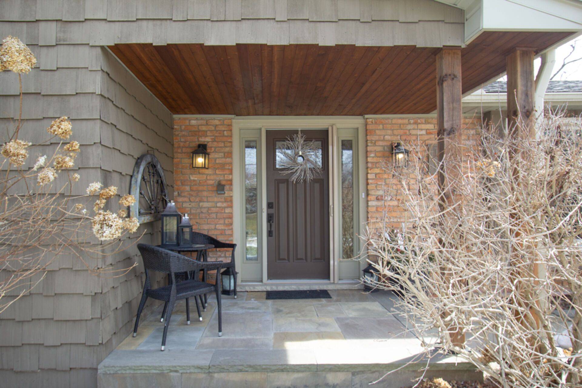 Hamilton, ON L8N 2Z7,15 Coachman CRES
