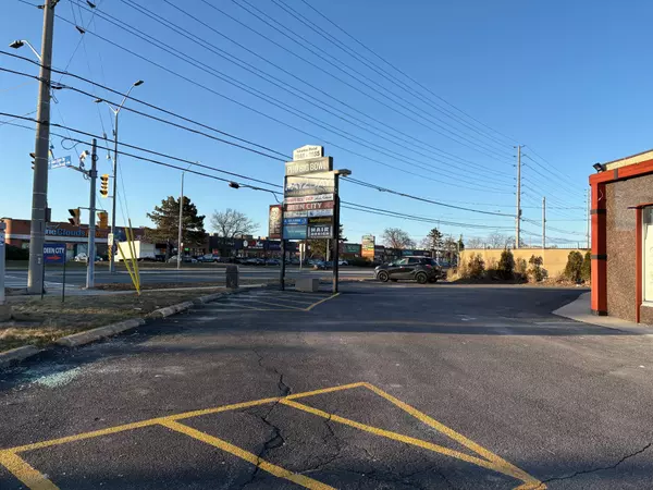 Mississauga, ON L5K 1Y8,2655 Liruma RD #3