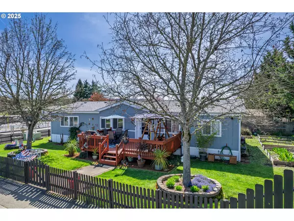 266 RIVER PLACE DR #61, Roseburg, OR 97471