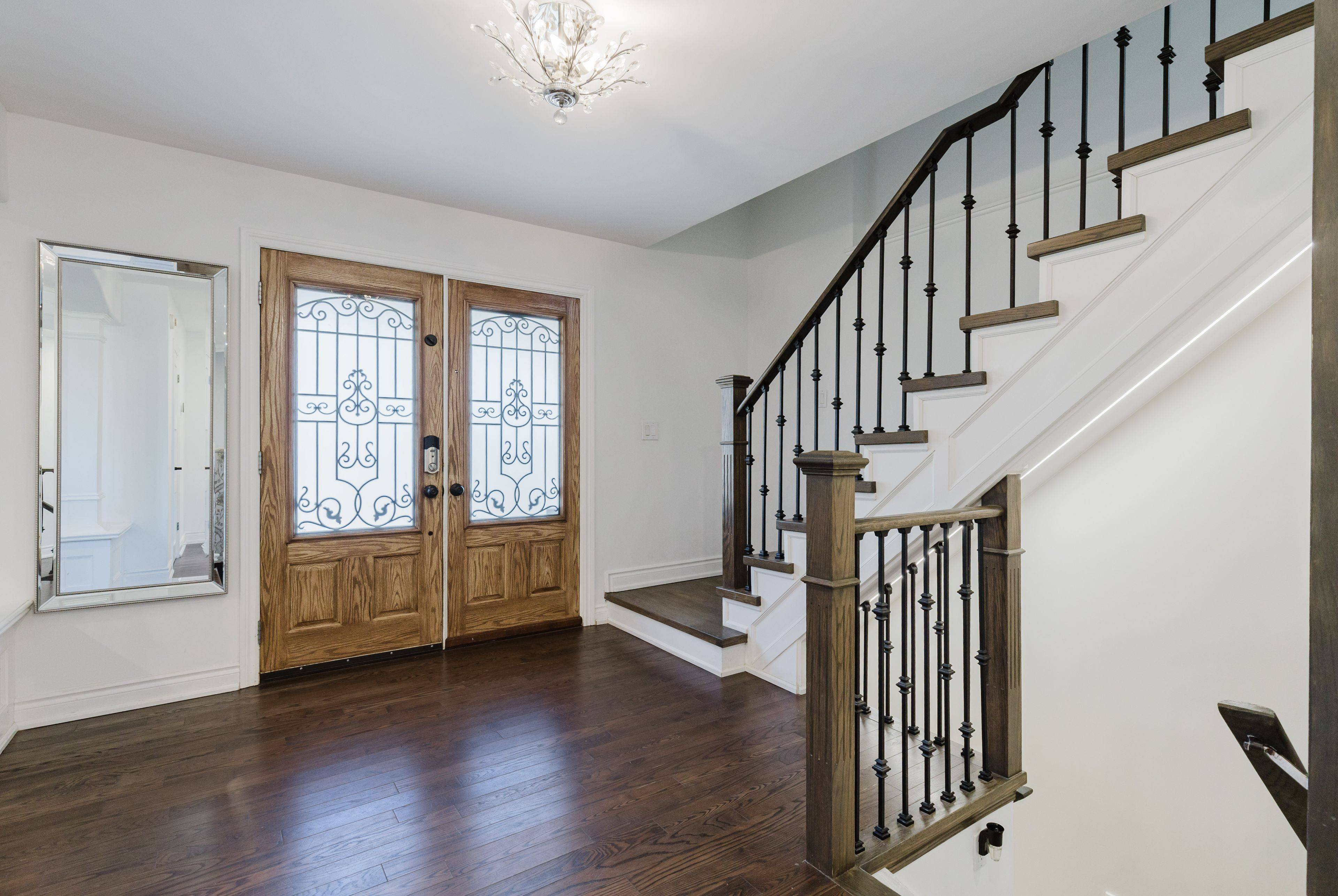 Burlington, ON L7N 1B1,3325 Lakeshore RD