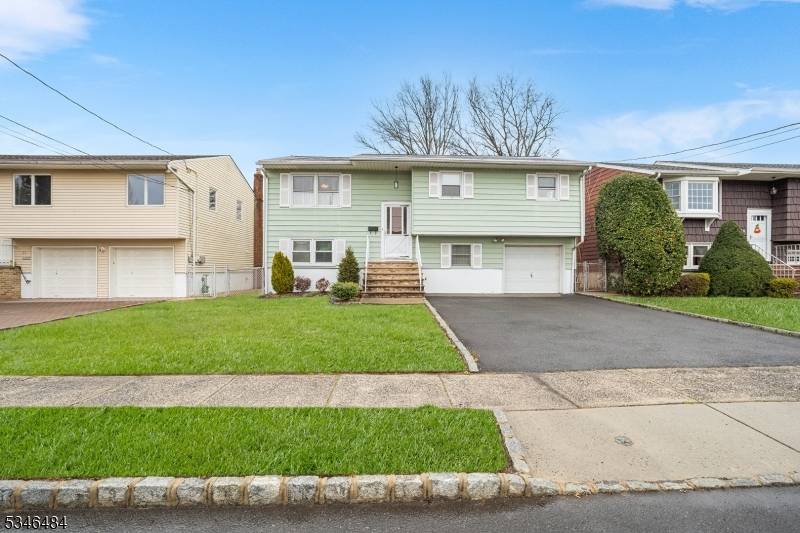 49 N 9Th St, Kenilworth Boro, NJ 07033