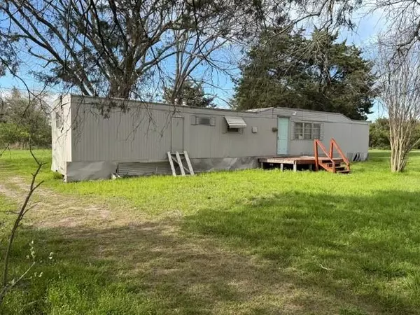 Frost, TX 76641,17208 County Road 3322