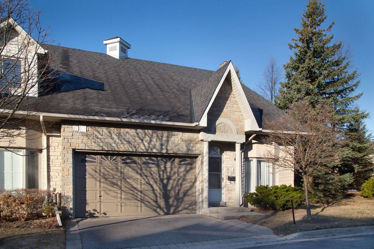 Mississauga, ON L5J 4T7,1010 Cristina CT #21