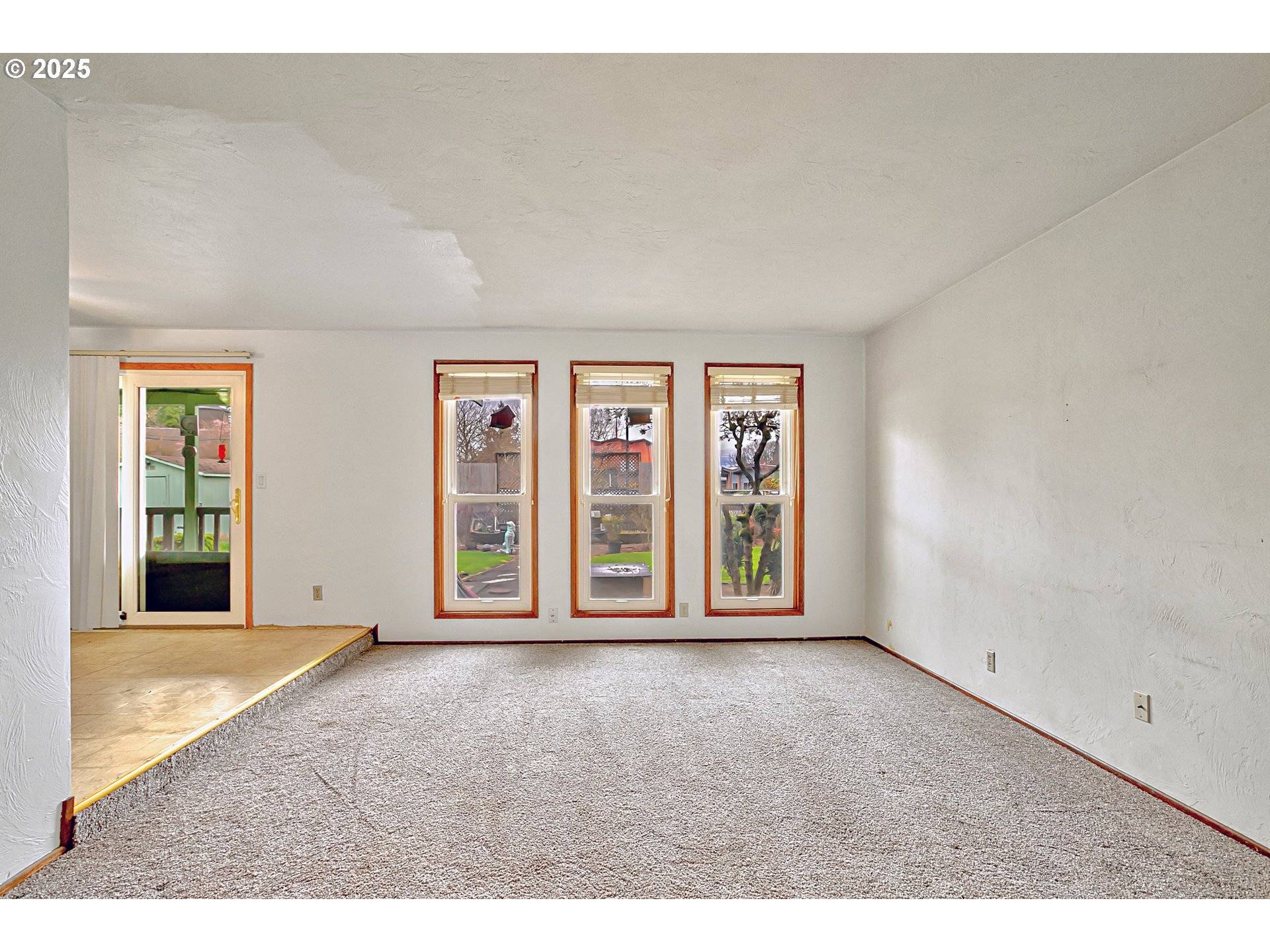 Eugene, OR 97404,3095 QUIET LN