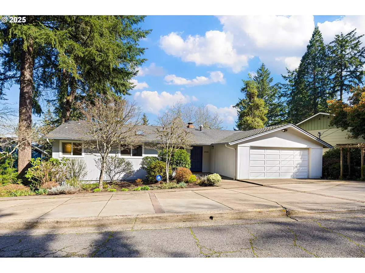 Eugene, OR 97403,2555 BIRCH LN